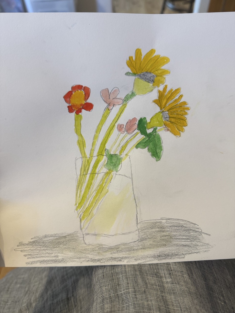 黄色や赤の花を描いた水彩画
